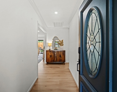 5314 Manor Creek Lane - Photo Thumbnail 3