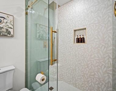 5314 Manor Creek Lane - Photo Thumbnail 28