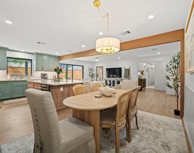 5314 Manor Creek Lane - Photo Thumbnail 6