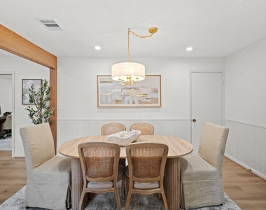 5314 Manor Creek Lane - Photo Thumbnail 15