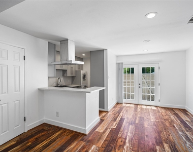 515 Tallowood Road - Photo Thumbnail 9