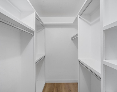 515 Tallowood Road - Photo Thumbnail 14