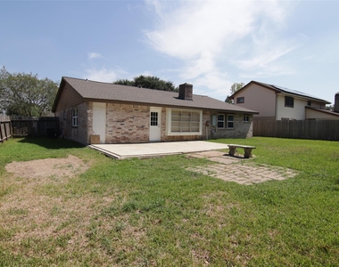 10402 Long River Drive - Photo Thumbnail 17