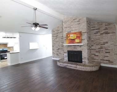 10402 Long River Drive - Photo Thumbnail 5