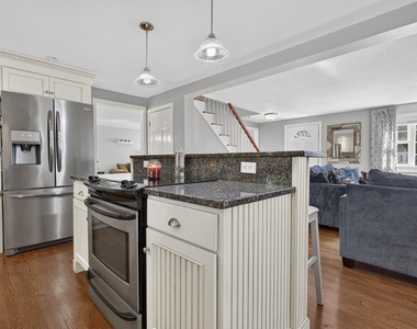 1550 Wellington - Photo Thumbnail 6