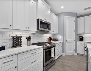 3121 Heritage Pines Drive - Photo Thumbnail 15