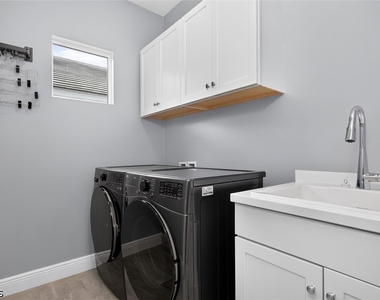 3121 Heritage Pines Drive - Photo Thumbnail 29