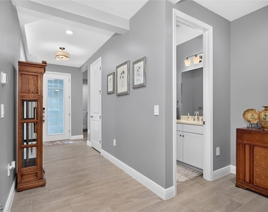 3121 Heritage Pines Drive - Photo Thumbnail 8