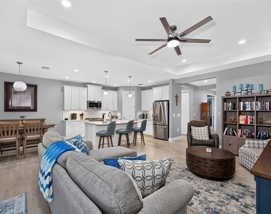 3121 Heritage Pines Drive - Photo Thumbnail 2