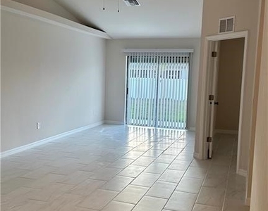 526 Ne 25th Avenue - Photo Thumbnail 11