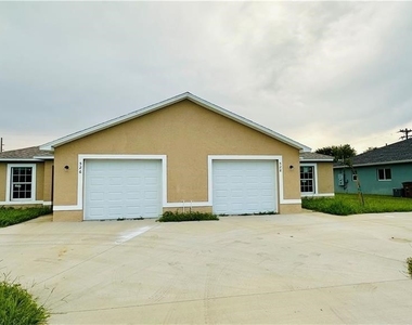 526 Ne 25th Avenue - Photo Thumbnail 1