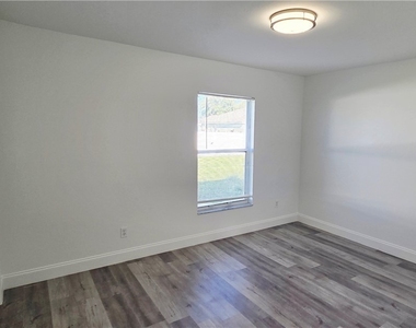 541 Nw 18th Avenue - Photo Thumbnail 14