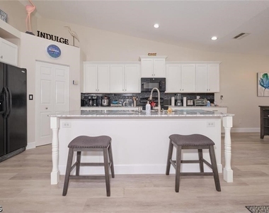 17642 Captiva Island Lane - Photo Thumbnail 12