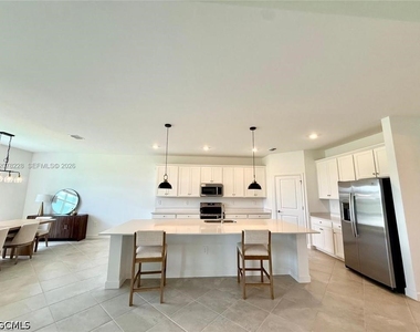 9291 Aqua Overlook Court - Photo Thumbnail 12