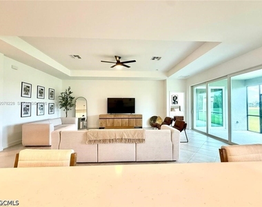 9291 Aqua Overlook Court - Photo Thumbnail 5
