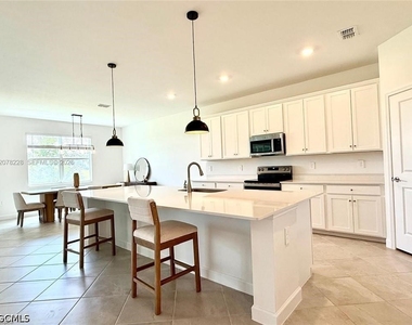 9291 Aqua Overlook Court - Photo Thumbnail 8