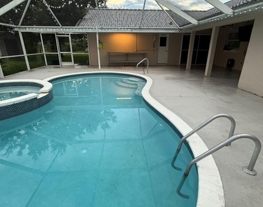 536 Whispering Wind Bend - Photo Thumbnail 3