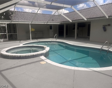536 Whispering Wind Bend - Photo Thumbnail 18