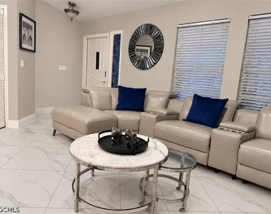 536 Whispering Wind Bend - Photo Thumbnail 9