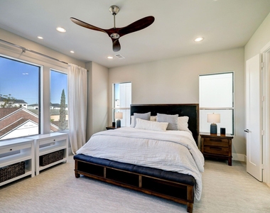 5711 Larkin Street - Photo Thumbnail 14