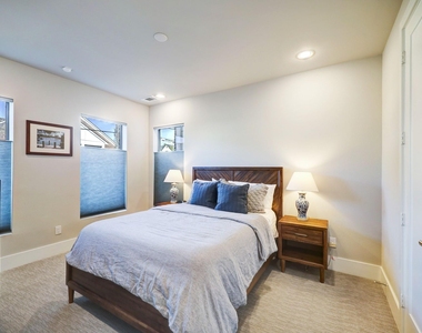 5711 Larkin Street - Photo Thumbnail 5