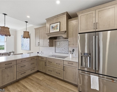 7687 Pebble Creek Circle - Photo Thumbnail 10