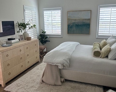 7564 Silver Trumpet Lane - Photo Thumbnail 9