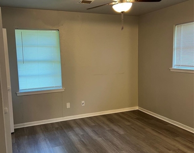 1621 Tech Avenue - Photo Thumbnail 3