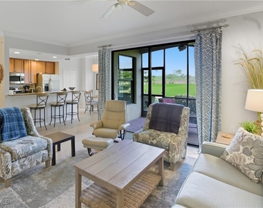 9844 Venezia Circle - Photo Thumbnail 10