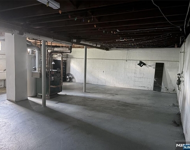 284 Main - Photo Thumbnail 27