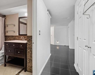 310 Lookout - Photo Thumbnail 11