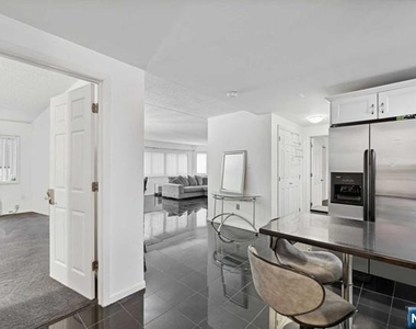310 Lookout - Photo Thumbnail 16