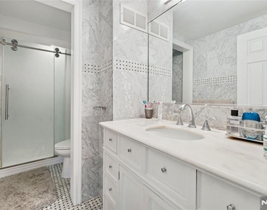 310 Lookout - Photo Thumbnail 9