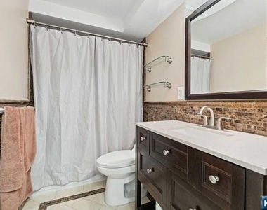 310 Lookout - Photo Thumbnail 10