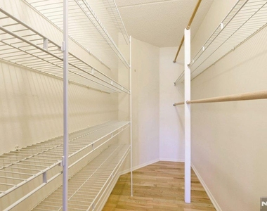 310 Lookout - Photo Thumbnail 5