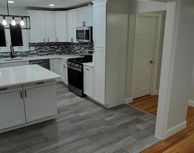 155 Franklin - Photo Thumbnail 2