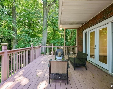 39 Hickory - Photo Thumbnail 24