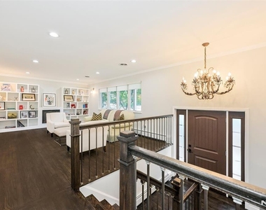 39 Hickory - Photo Thumbnail 4
