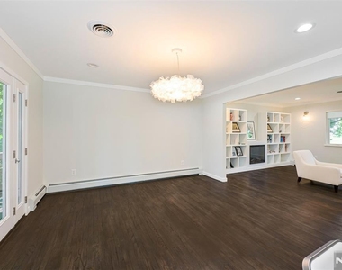 39 Hickory - Photo Thumbnail 12