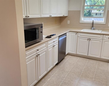 48 Cortland - Photo Thumbnail 9