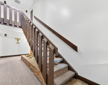 9000 York Lane - Photo Thumbnail 1