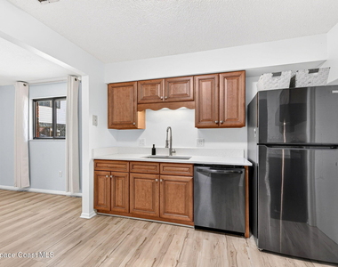 9000 York Lane - Photo Thumbnail 7
