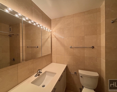 West 87th Street - Photo Thumbnail 10