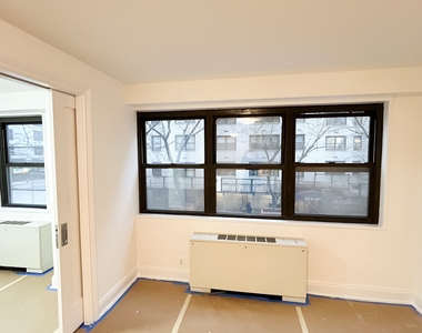 East 89th Street - Photo Thumbnail 7