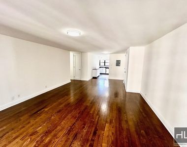 East 89th Street - Photo Thumbnail 1
