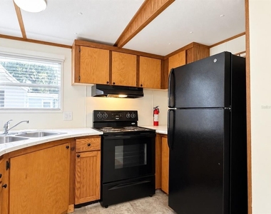 18100 Spangler Avenue - Photo Thumbnail 10