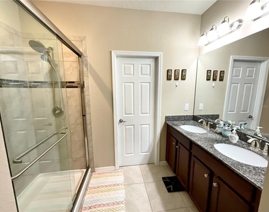 1104 Coral Lane - Photo Thumbnail 9
