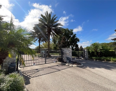1104 Coral Lane - Photo Thumbnail 3