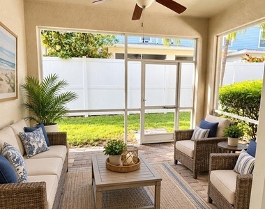 1104 Coral Lane - Photo Thumbnail 15