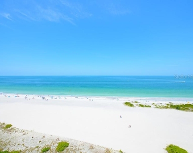 1310 Gulf Boulevard - Photo Thumbnail 2
